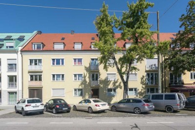 Erstbezug nach Renovierung: 3 -Zimmer-Wohnung in zentraler Lage