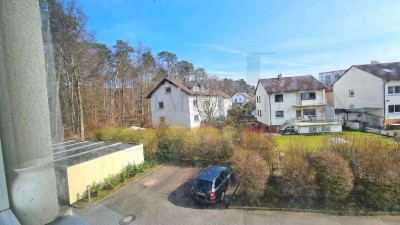 3 Zimmer* Direkte Waldlage* Stellplatz *Balkon *Aufzug *Einrichtung