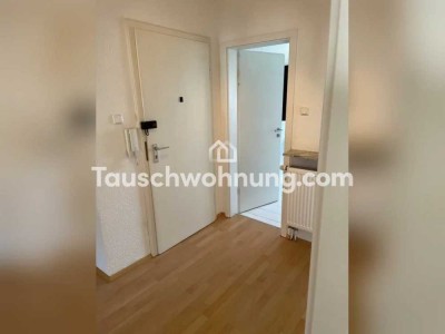 Tauschwohnung: Helle schöne Wohnung mit Balkon