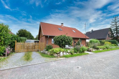 Idyllisches Einfamilienhaus in Damendorf: Natur, Komfort und Lebensqualität vereint - Ihr Traumhaus!