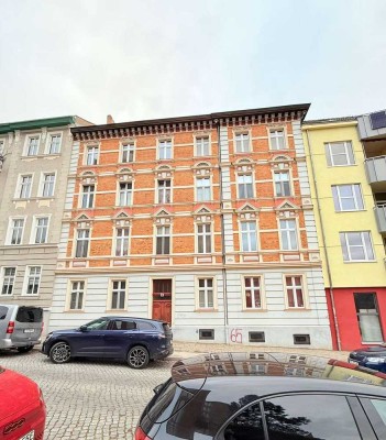 Schöne Altbau-Wohnung, gut vermietet