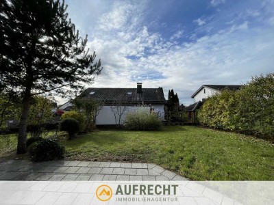 A U F R E C H T °charmant & großzügig° 5-Zi.-DHH mit Garten in ruhiger Lage