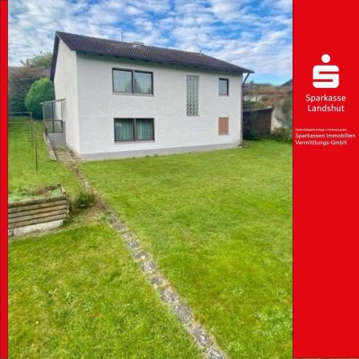 Solide Basis mit Potenzial: Großzügiger Bungalow auf schönem Grundstück