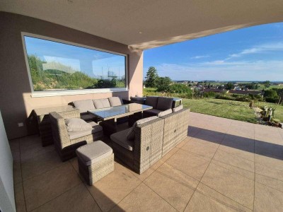 Exklusive Villa in Peuerbach, Baujahr 2022 – Pool, Sauna, Doppelgarage &amp; mehr