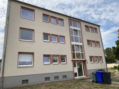 ***3-Zimmer-Wohnung mit Balkon und Duschbad mit Fenster***ruhige Lage!