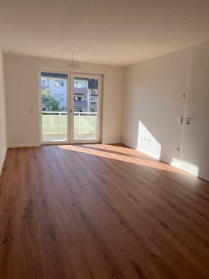 Humperdinckpark: 2-Zimmerwohnung -Erdgeschoss- rollstuhlgeeignet- Balkon, aufgrund Hanglage