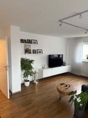 Exklusive Erdgeschosswohnung – Lichtdurchflutet, Hochwertig Renoviert & Smart Home (KNX)!