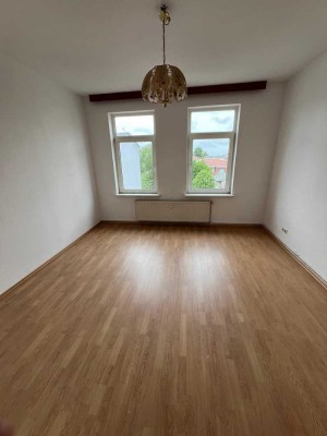 2 Raum Wohnung Dachgeschoss