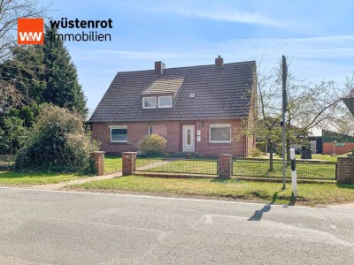 Einfamilienhaus mit großem Grundstück , geteilt als Bauland