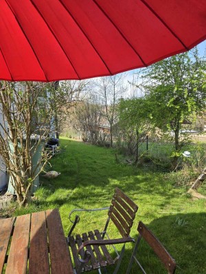 Schönes Reiheneckhaus mit großem Garten und Garage