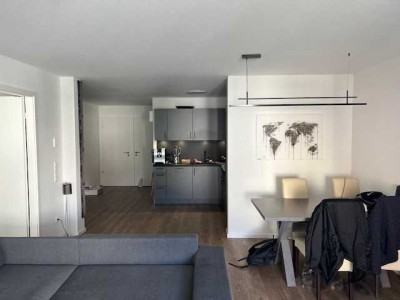 mio: zentrale 2-Zimmer Wohnung mit EBK und Balkon!