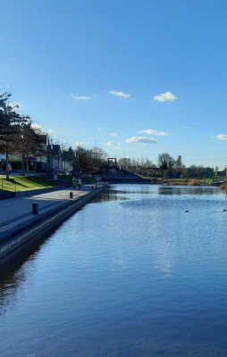 Schöne Maisonette-Wohnung gegenüber dem Niederfeldsee mit Balkonterrasse.