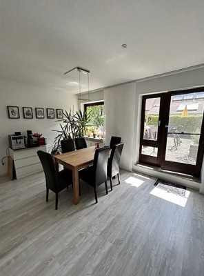 Moderne 3,5-Zimmer-Wohnung mit Dachterrasse im Herzen Erlangen!