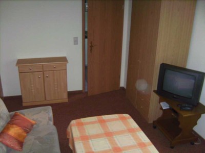 1-Zimmer Appartement teilmöbliert