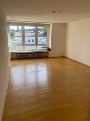 Exklusive 2-Zimmer-Wohnung mit gehobener Innenausstattung mit Balkon und EBK in Düsseldorf