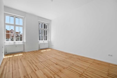 Erstbezug! Großzügige 2-ZKB in kernsaniertem Altbau direkt am Augsburger Dom