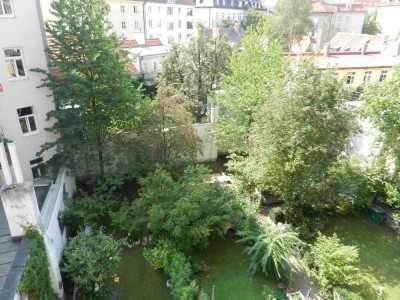 Haidhausen  3 Zimmerwohnung mit Charme und Blick in den grünen Innenhof