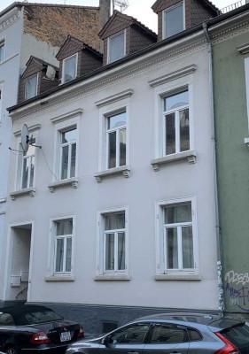 Charmantes Mehrfamilienhaus mit Hinterhaus in Karlsruhe Südstadt