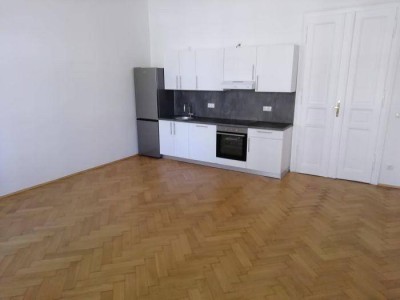 3 ZIMMER-Altbau, ruhiger West-Balkon, Einbauküche, neuwertige Sanitäranlagen, nähe Neue TU-Graz!