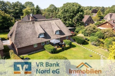 Idyllisches Friesenhaus unter Reet in bevorzugter Wohnlage
