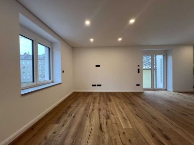 Offen gestaltetes und luxuriöses Studio-Apartment mit Balkon