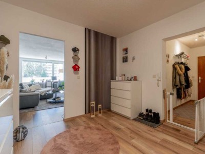 Großzügige, modernisierte 3-Zimmer-Wohnung mit zwei Balkonen & Tiefgaragenstellplatz
