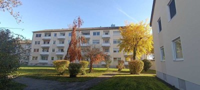 Charmante 3-Zimmer-Wohnung mit Westbalkon und Einzelgarage