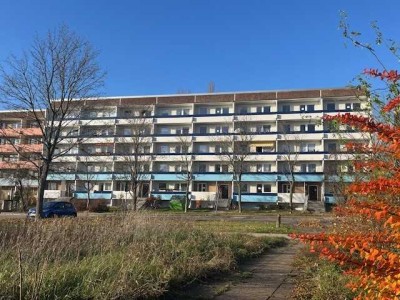 Mit WBS - Sanierte 2 Raum-Wohnung mit Balkon und Badewanne