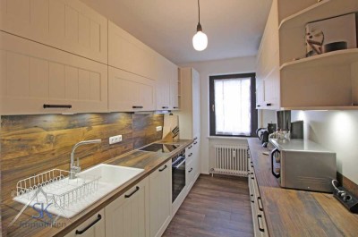 Hochwertige 3 Zi. Whg. mit Loggia, Garage und 2 Stellplätzen in Puchheim wartet auf neue Bewohner!