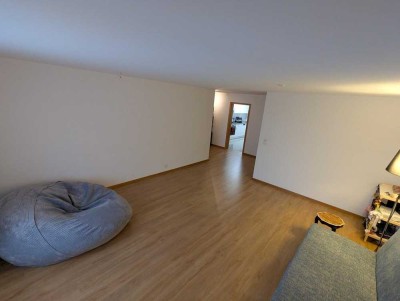 ERSTBEZUG 3-Zimmer mit Einbauküche, Balkon, Tiefgarage