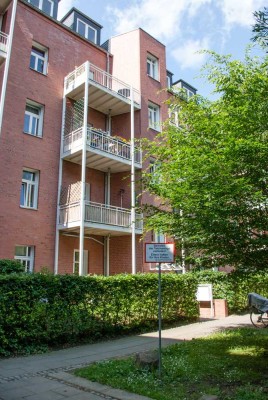 Wohnung mit Balkon an der Küche – Bad mit Wanne und Dusche