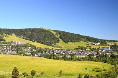 3-Raumwohnung mit Panoramablick, Balkon und Erstbezug nach Modernisierung