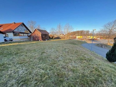 Familiäre Doppelhaushälfte in Calw-Altburg mit Bauplatz