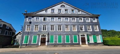 KAPITALANLEGER AUFGEPASST!
VOLLVERMIETETES UND MODERNISIERTES MEHRFAMILIENHAUS IN HÜCKESWAGEN-CITY