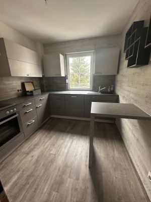 ***2 Monate mietfrei*** 4 Raum Wohnung mit Einbauküche und 2 Bädern