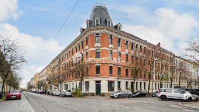 Attraktive 47 m²-Wohnung mit Terrasse in saniertem Jugendstilhaus in Stötteritz