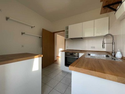 traumhafter Grünblick Mitten in Erfurt! EBK, großzügiges Wohnen, Wannenbad mit Fenster....