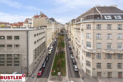 **Leben am Esteplatz - Hochwertige und helle 4-Zimmerwohnung mit Weitblick!**