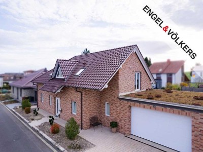 Modernes Einfamilienhaus mit Einliegerwohnung – Stilvolles Wohnen in Baunatal!