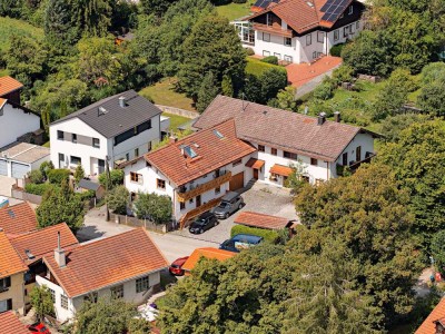Stilvoll renovierte 3-Zimmerwohnung mit Kamin in Bestlage von Schäftlarn
