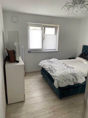 Ruhige, neuwertige 3Z-EG-Wohnung inkl: Küche, Terrasse, Garage und Garten mit Gartenbüro in Rain