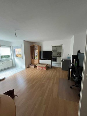2,5-Zimmer Wohnung mit Gartenanteil in herrlicher Wohnlage