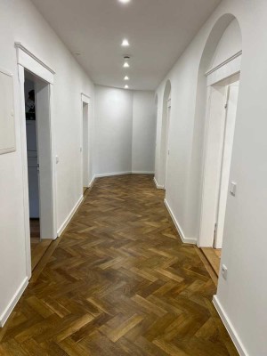 NEU sanierte 3-Zimmer-AltbauWohnung in München Obergiesing