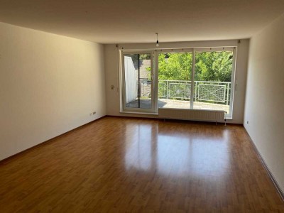 Helle und großzügige Wohnung mit Blick auf die Pferderennbahn
