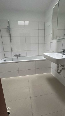 Sanierte Wohnung mit drei Zimmern und Balkon in Markgröningen in familienfreundlichen Wohngebiet