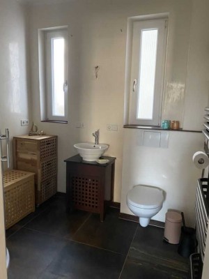 Stilvolle Stadtwohnung in Aalen – mit Veneziano-Stuck, Kamin und großer Einbauküche