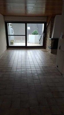 Komfortable Maisonette- Wohnung mit Kamin, Loggia und Garage-  Ihr neues Zuhause in bester Lage!