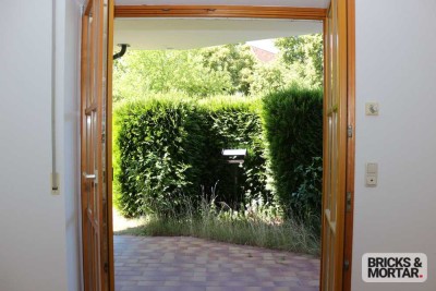+++ Ihr Rückzugsort im Grünen – 2-Zimmer-Wohnung mit Terrasse zu verkaufen +++