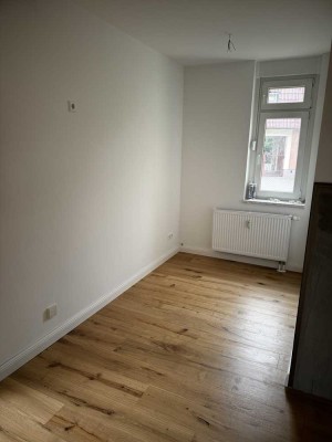 Erstbezug nach Sanierung mit Balkon: Ansprechende 3-Raum-EG-Wohnung in Vetschau/Spreewald