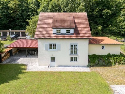 Gepflegtes Einfamilienhaus mit Doppelgarage auf großem Grundstück in bester Lage von Waldshut